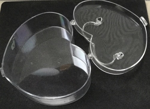Plexiglasdose Herz